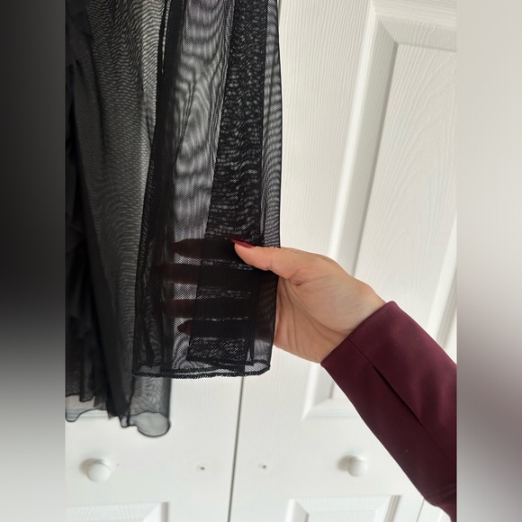 Black mesh cover up - Picture 5 of 7